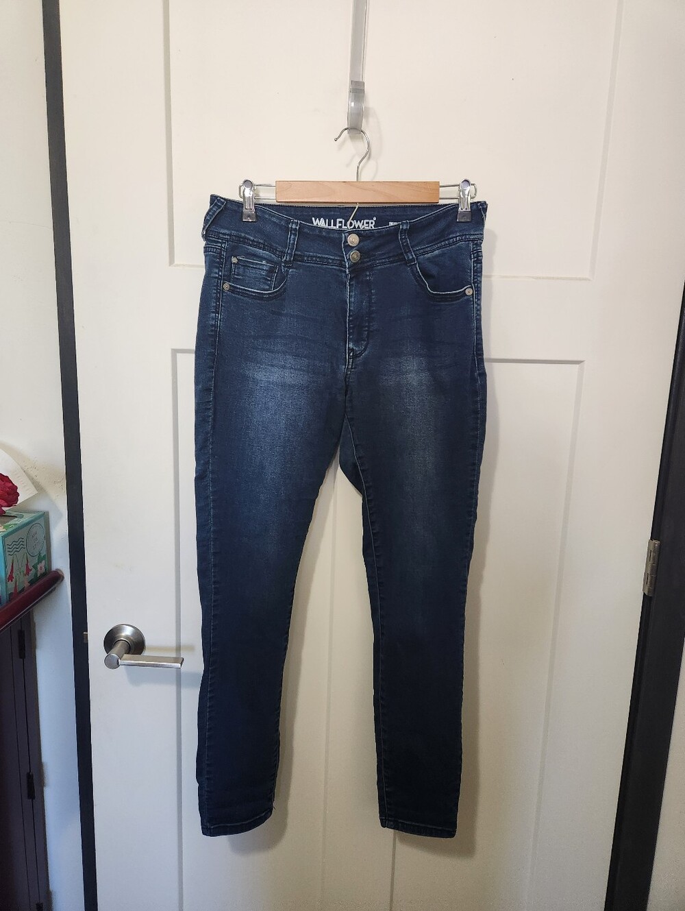 Wallflower Juniors Dark Blue Slim Jeans Size 13